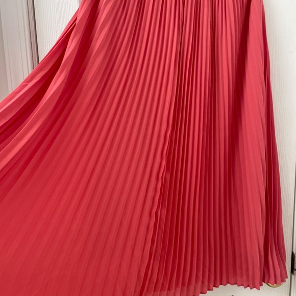 JCREW Pink Pleated Skirt XSP Brand New No Tags - Picture 2 of 3